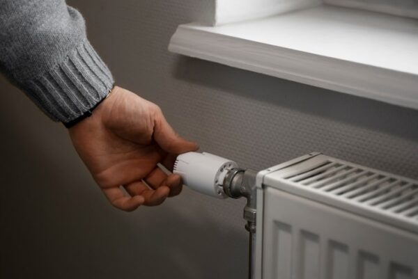 Dlaczego Zapowietrza Się Kaloryfer?