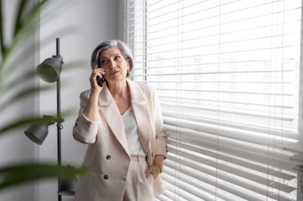 Plisy na wymiar online – jak zamówić idealne osłony okienne bez wychodzenia z domu?