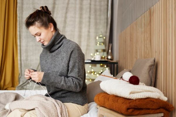 Domowe sposoby na sfilcowany sweter – Jak uratować sfilcowany sweter domowymi metodami