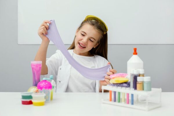 Jak zagęścić slime – Sprawdzone sposoby na poprawę konsystencji slime